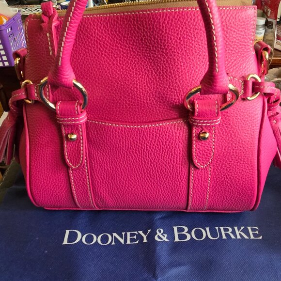 Dooney & Burke